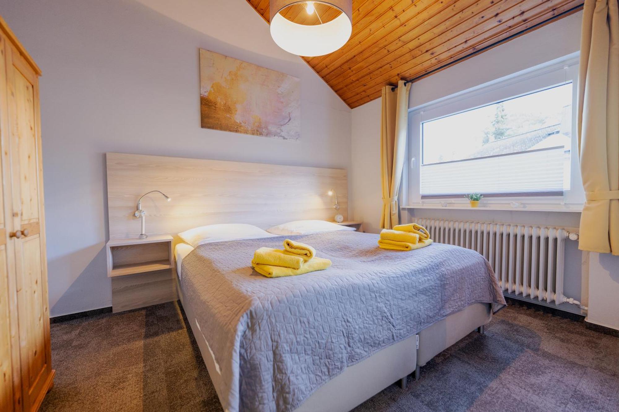 Ferienhaus Schoene Aussicht Ferienwohnung Gelb Hemfurth-Edersee Екстериор снимка